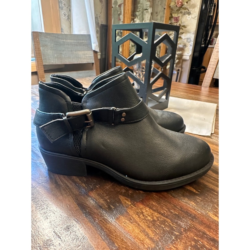 Torrid Black Faux Leather Buckle Ankle Booties Wide Width 9.5WW  NWOT  40775303